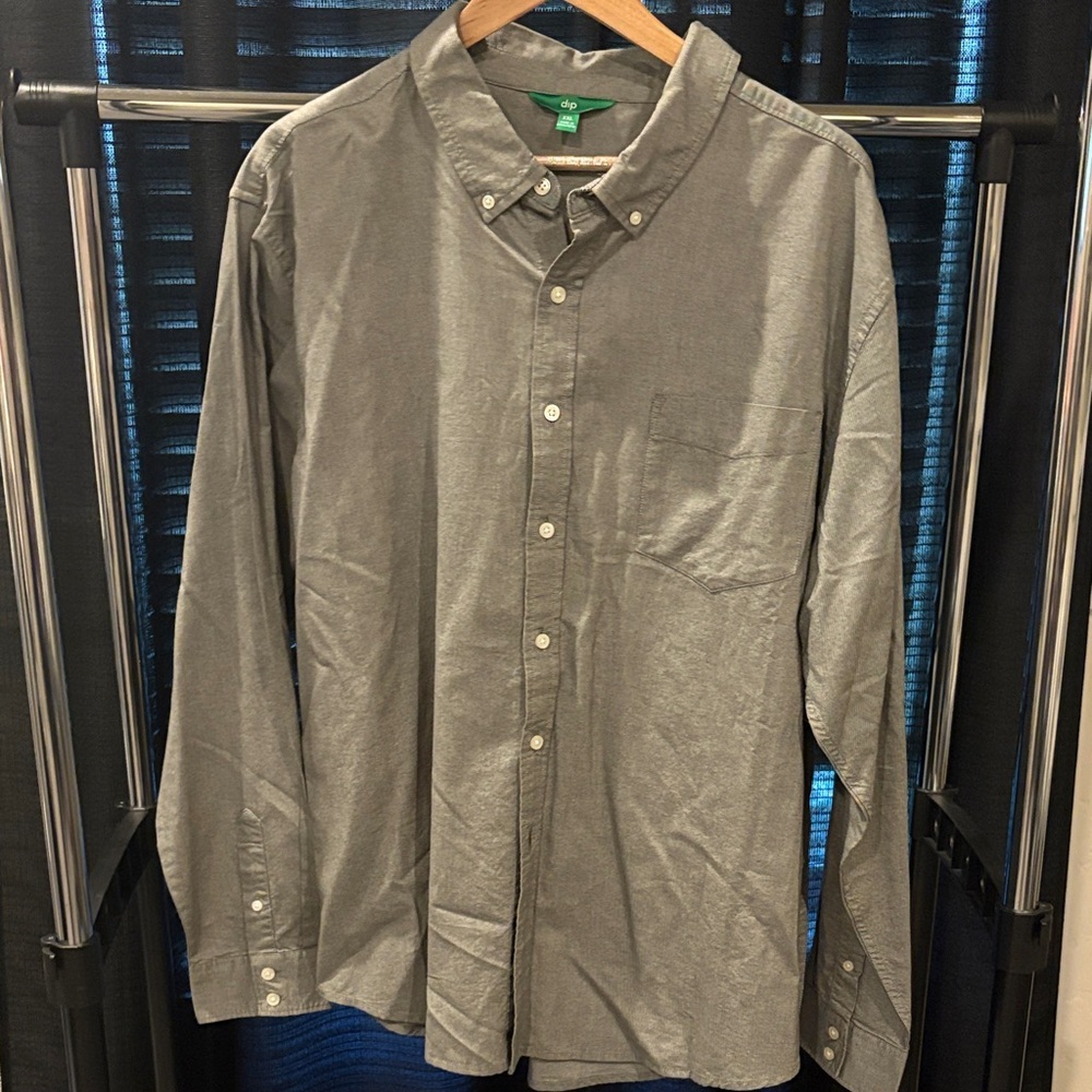 NWT Dip Men's Casual Gray Button-Down Shirt